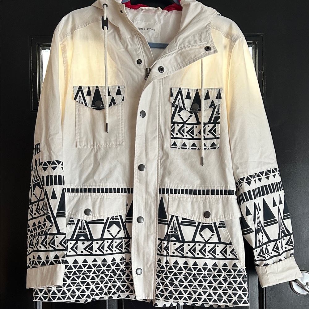 Sun + Stone White Jacket with Hoody, Black Accents Size M Made In Vietnam